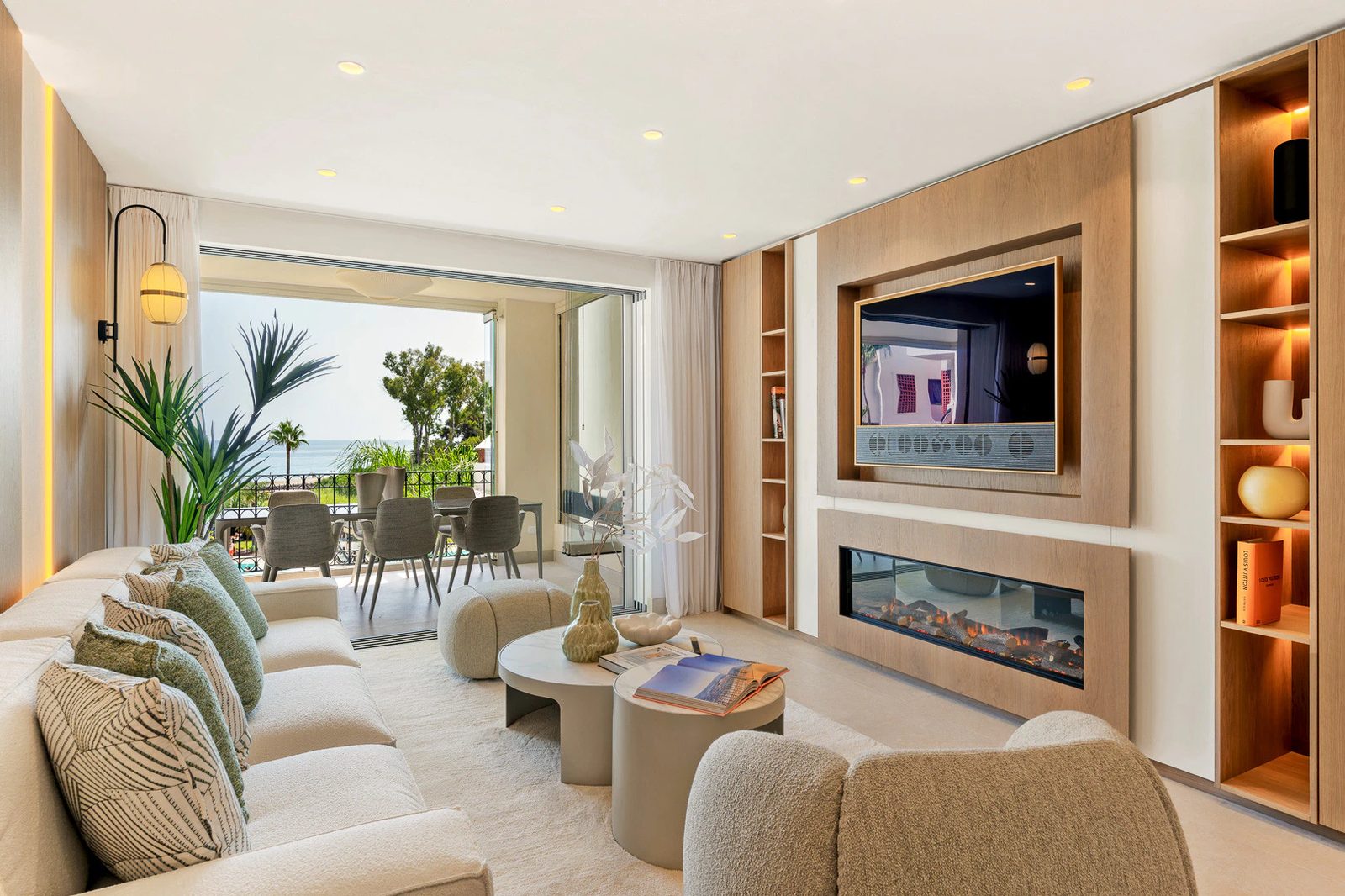 Renovated Beachfront Apartment · Photo 41