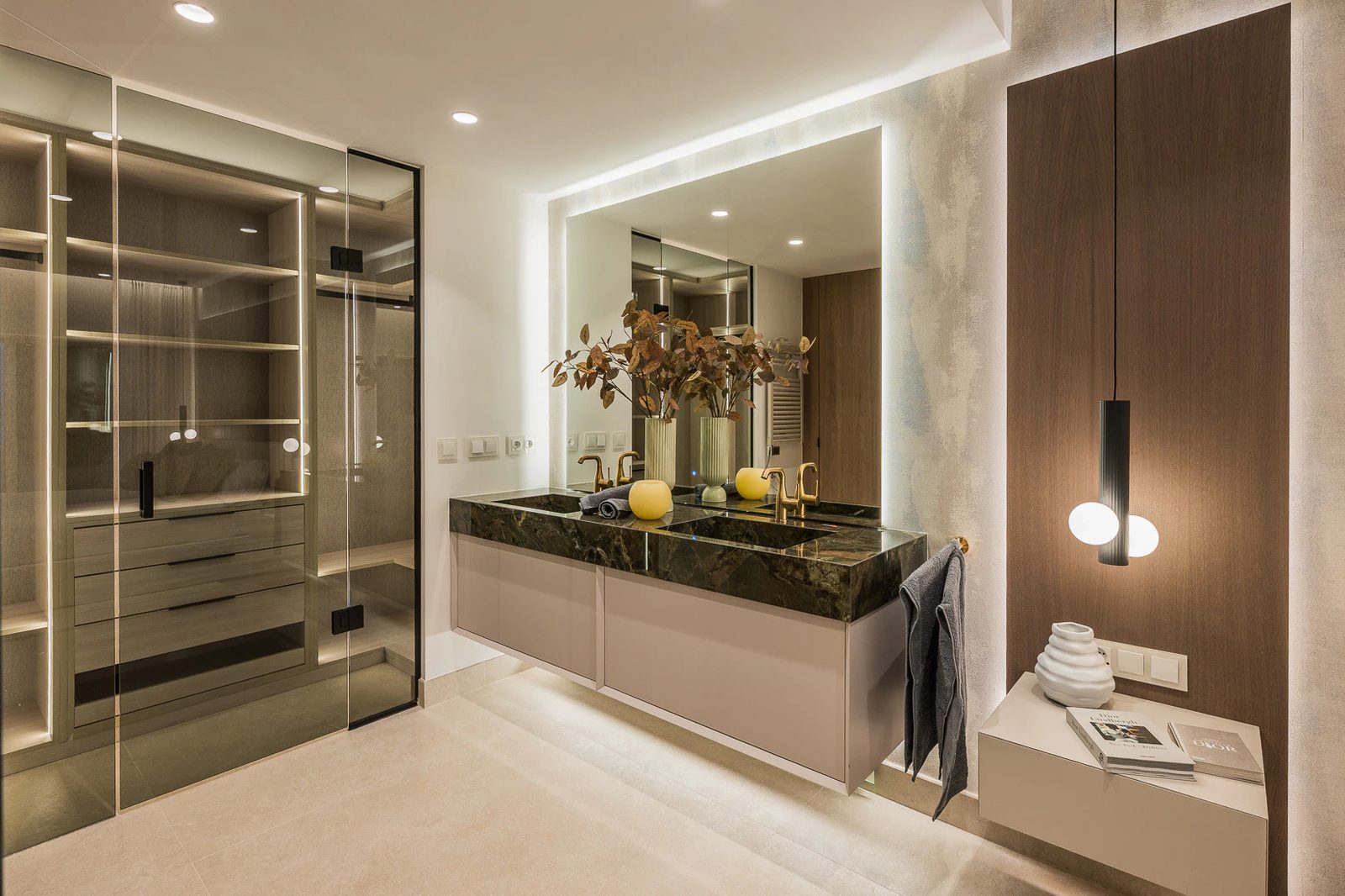 Renovated Beachfront Apartment · Photo 13