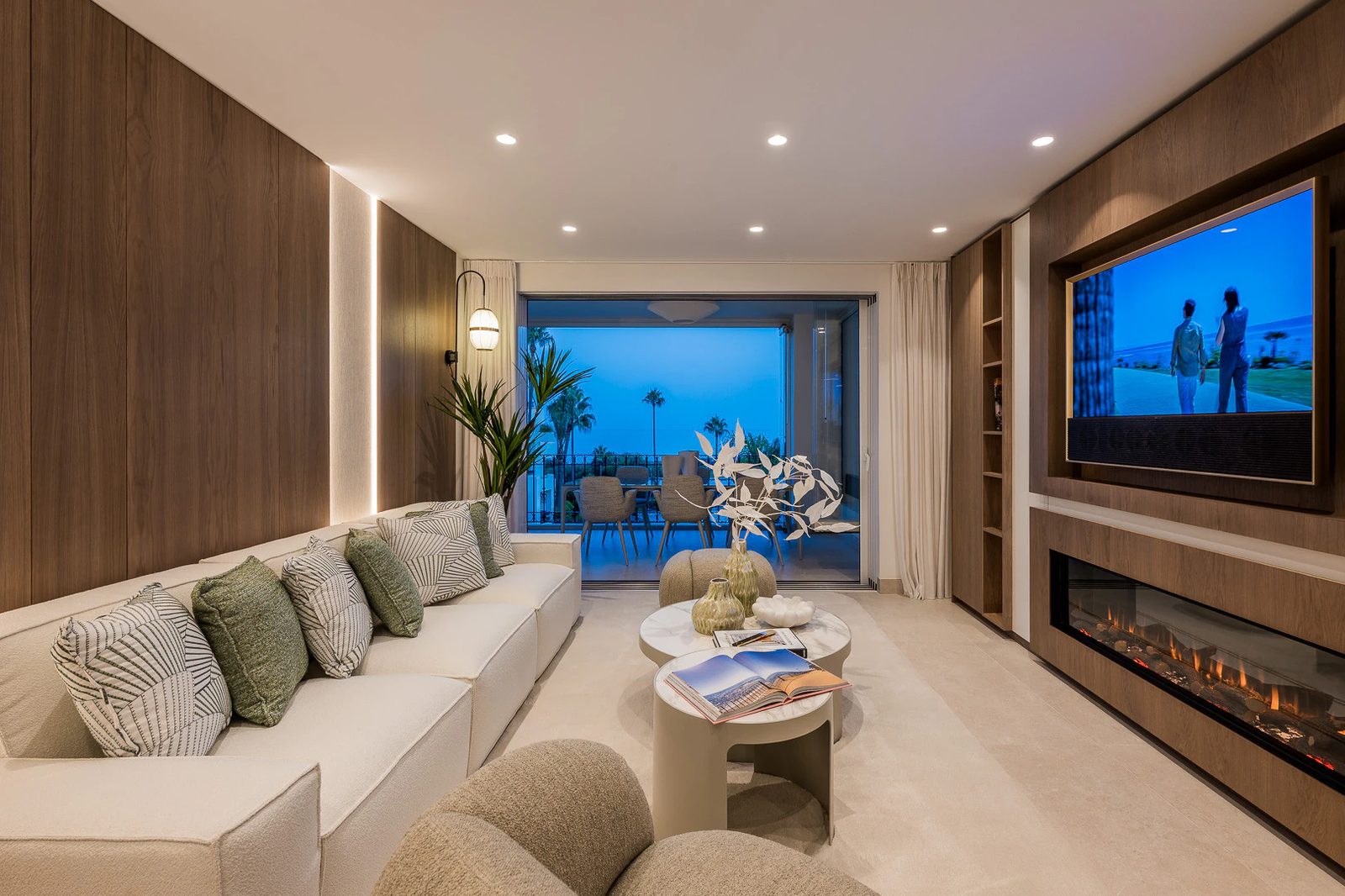 Renovated Beachfront Apartment · Photo 23
