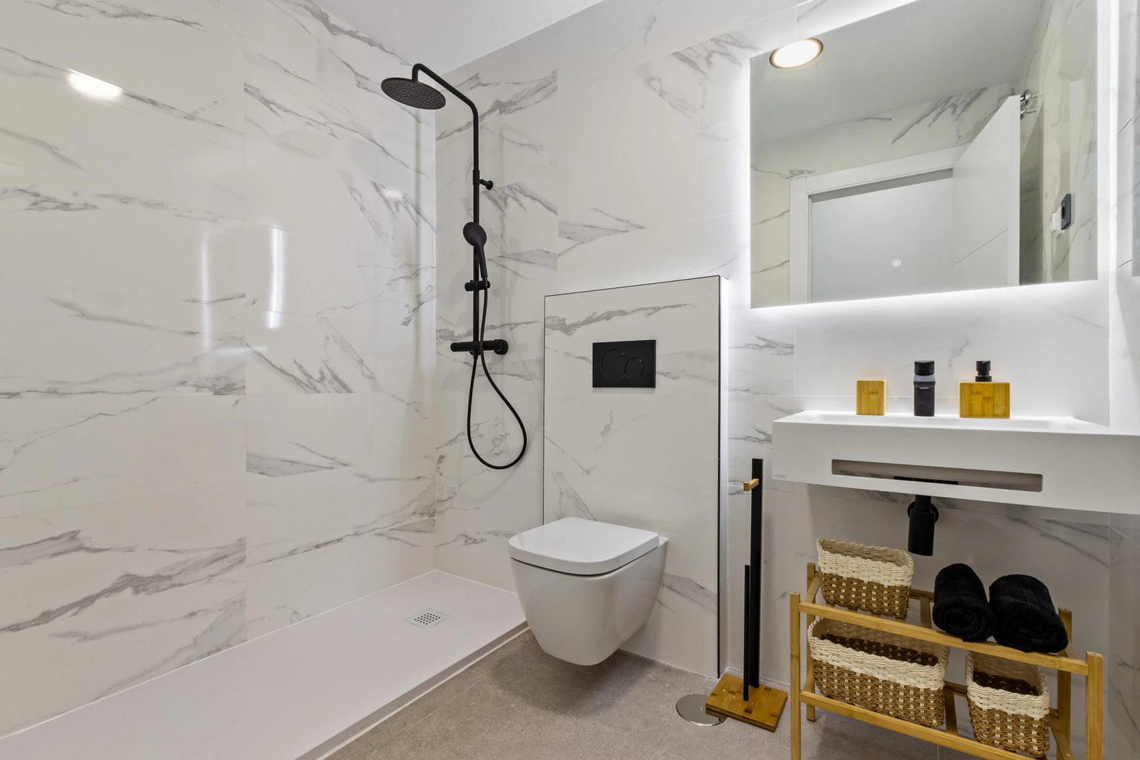 Boutique Apartments with Sea Views · Photo 12