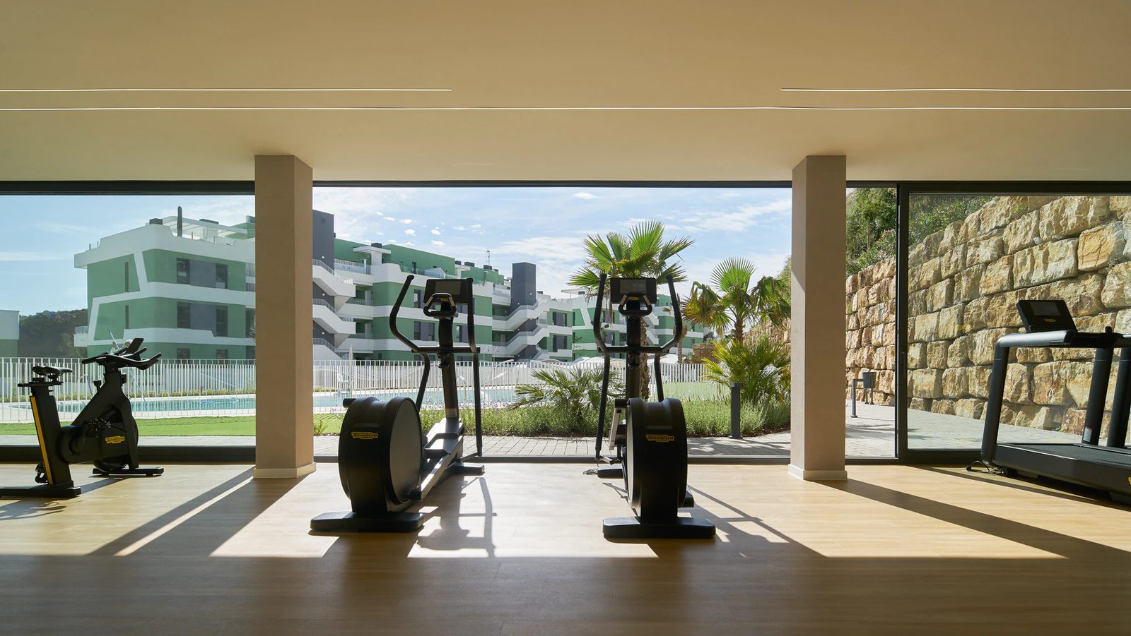 Frontline Golf Apartments with Sea Views · Photo 9