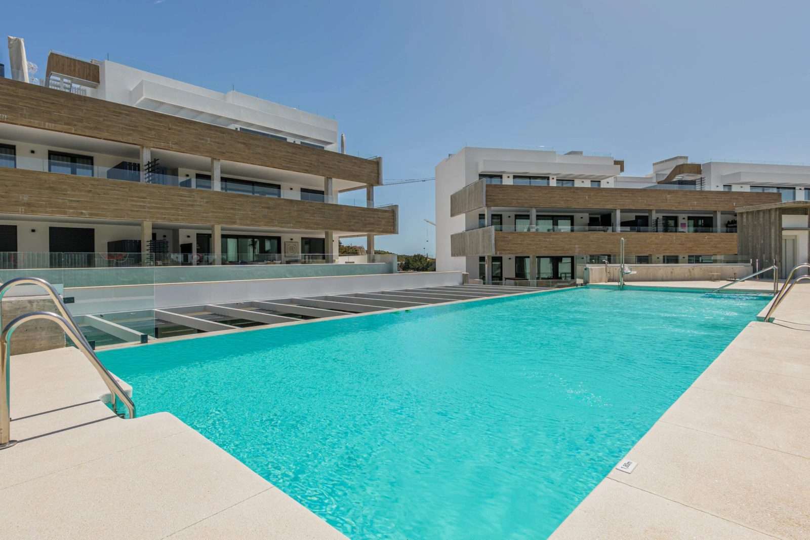 Penthouses with Sea Views and Private Jacuzzi · Photo 9