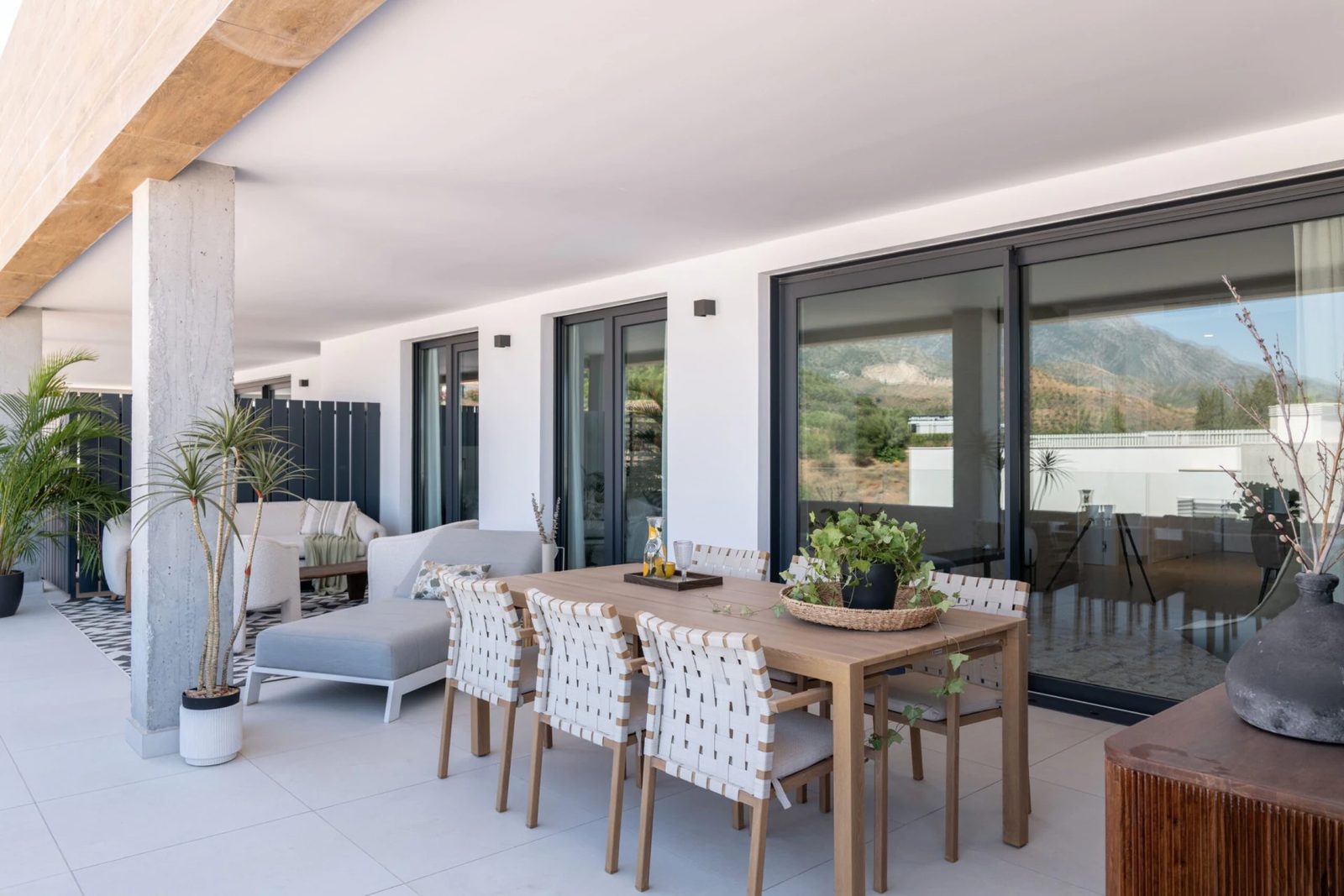 Penthouses with Sea Views and Private Jacuzzi · Photo 13
