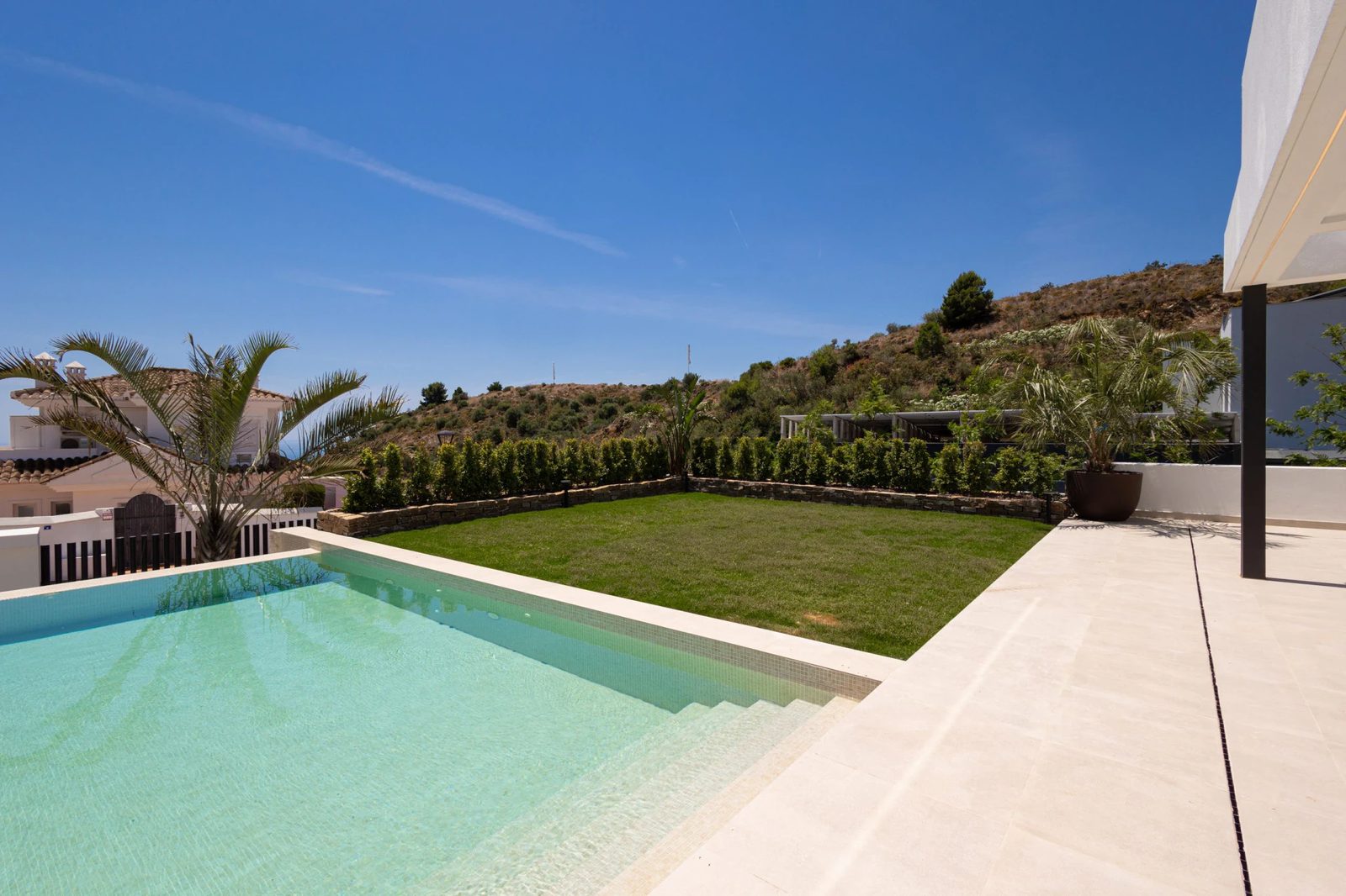 Villas with Private Pools and Sea Views · Photo 25