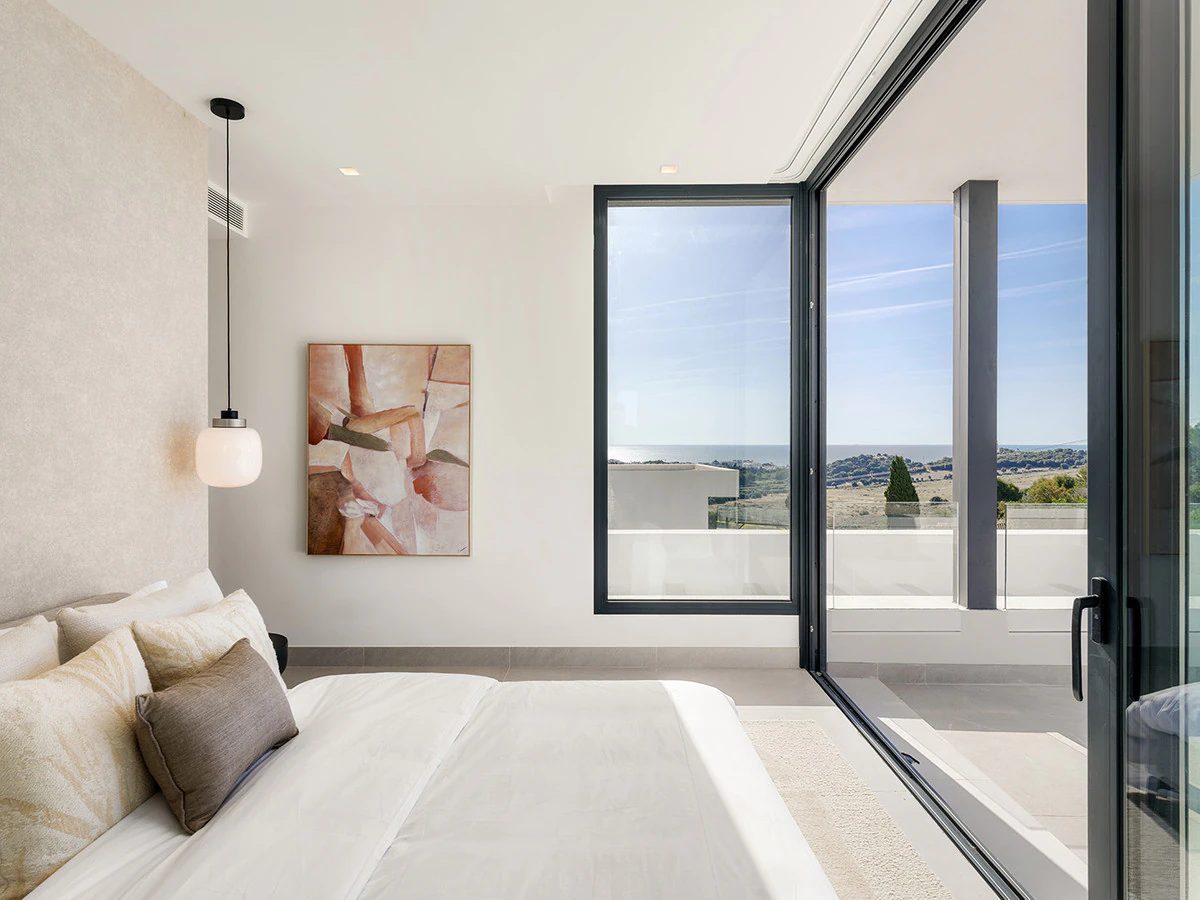 Frontline Golf Villas with Sea Views · Photo 14