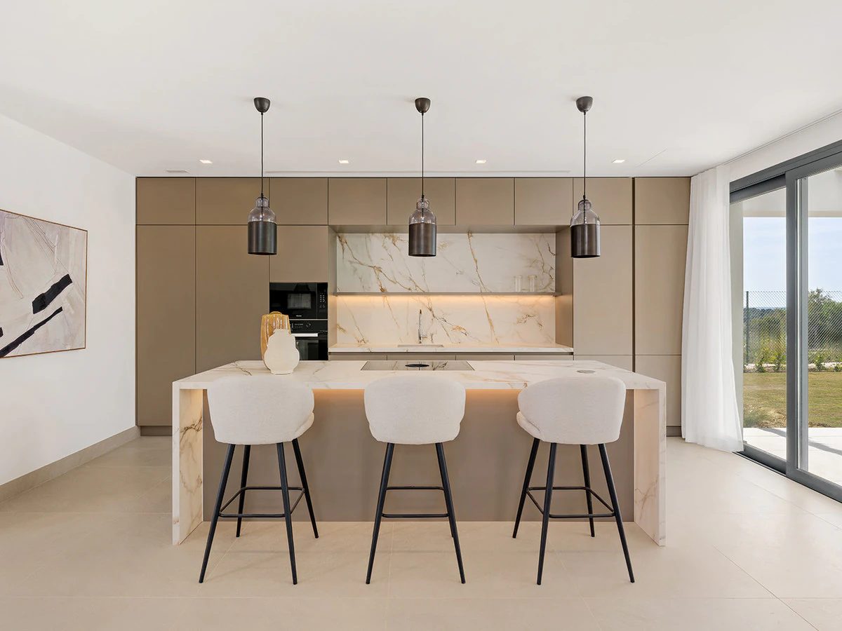 Frontline Golf Villas with Sea Views · Photo 10