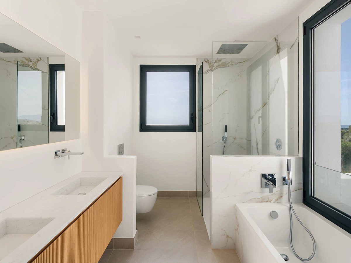 Frontline Golf Villas with Sea Views · Photo 19
