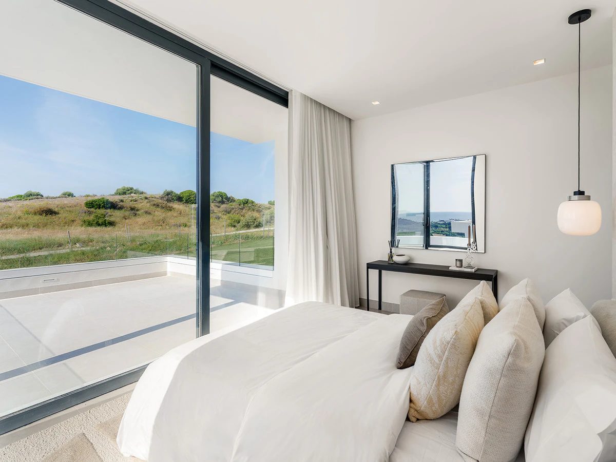 Frontline Golf Villas with Sea Views · Photo 15