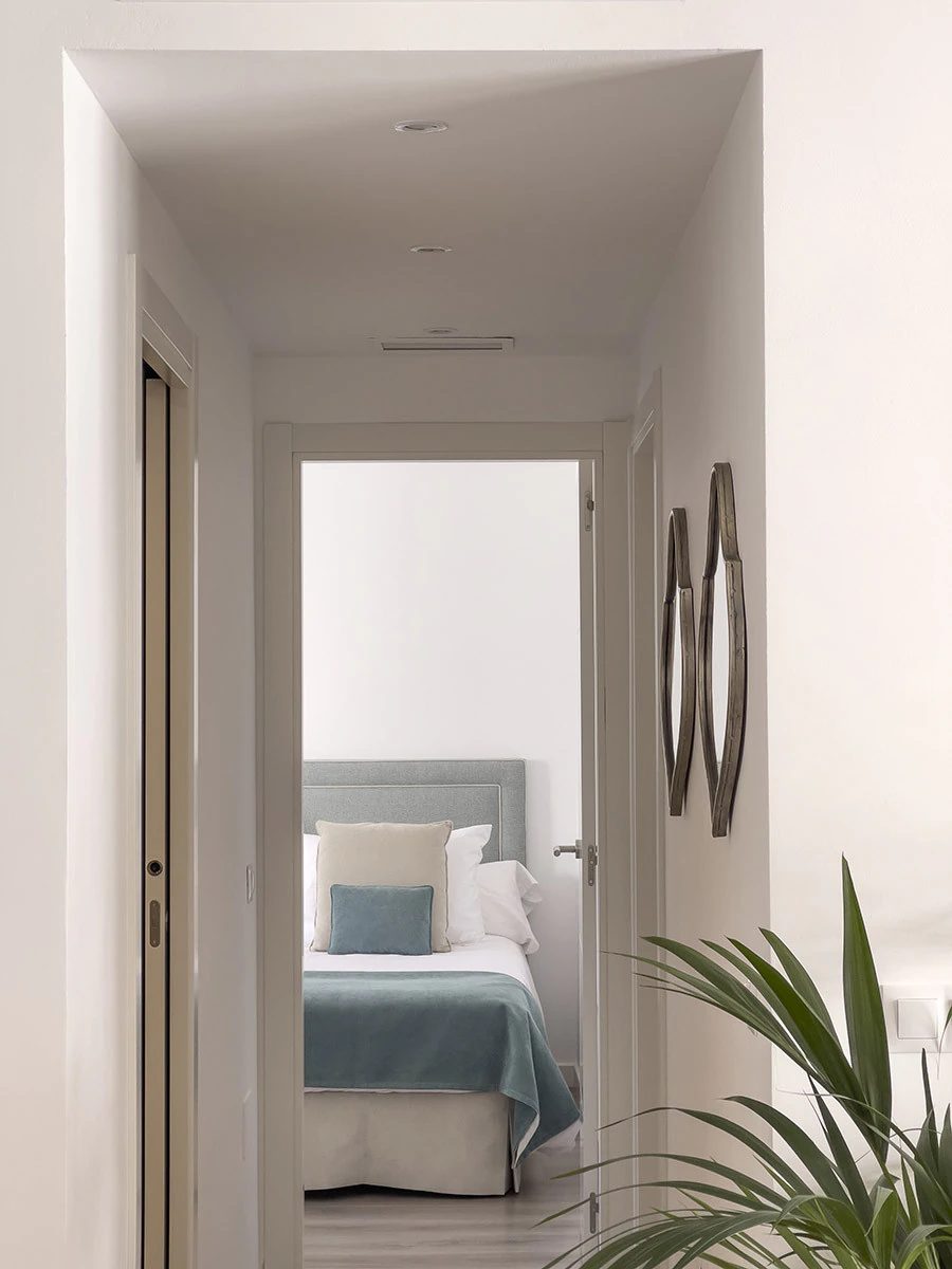 Rooftop Pool Apartments · Photo 18
