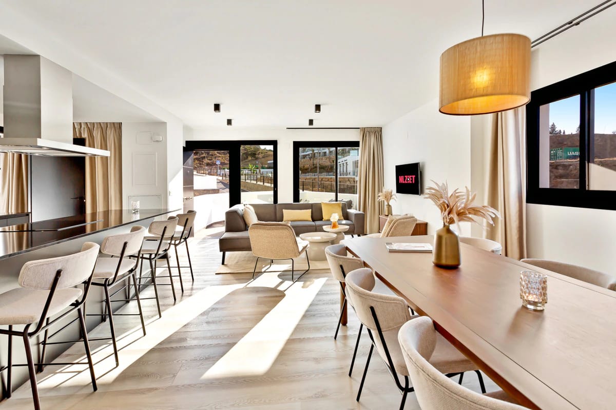 Apartments with Sea Views · Photo 15