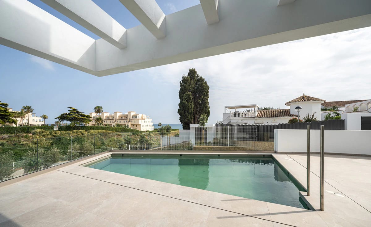 Private Pool Villas Near the Beach · Photo 8