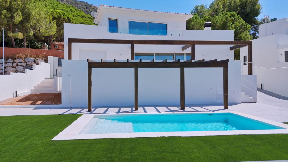 Villas with Private Pools · Photo 48