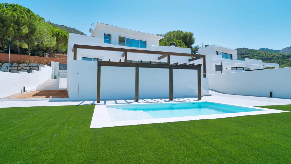 Villas with Private Pools · Photo 23