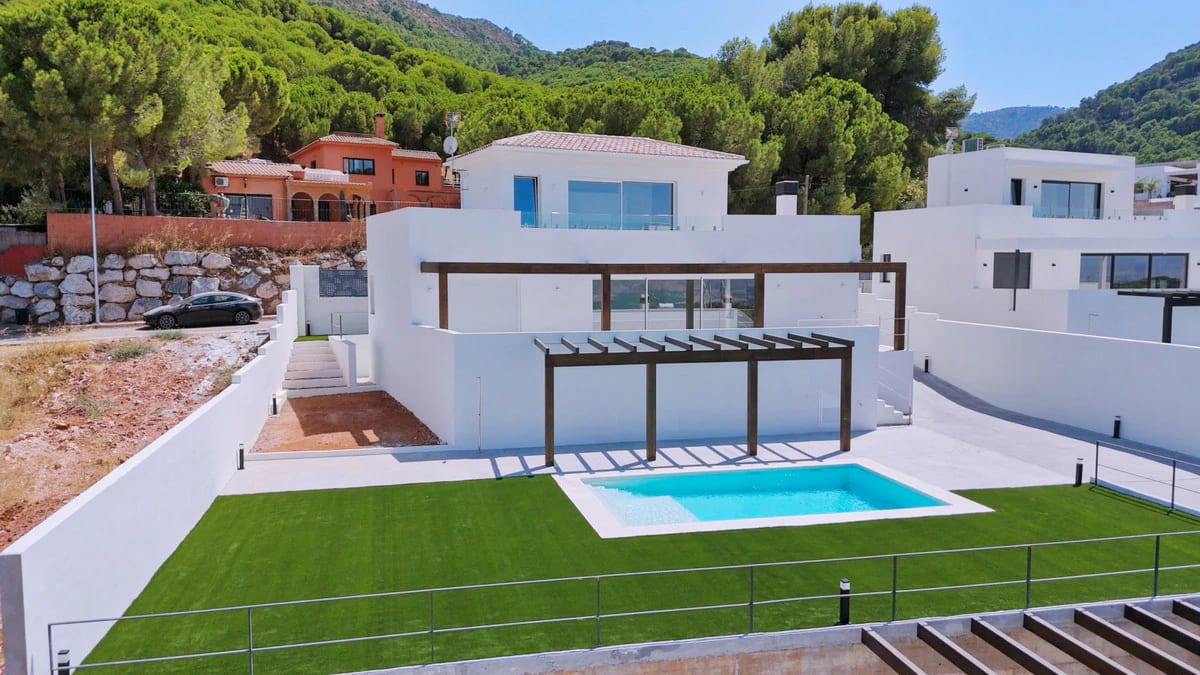 Villas with Private Pools · Photo 13