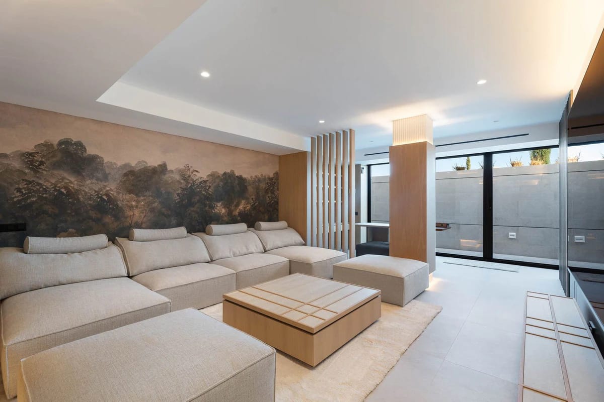 Villas with Expansive Private Gardens · Photo 27