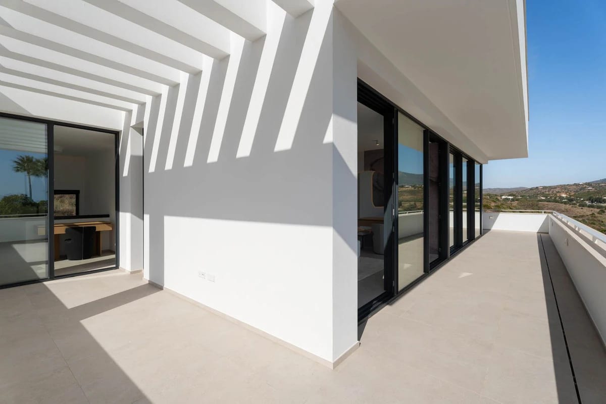Villas with Expansive Private Gardens · Photo 28