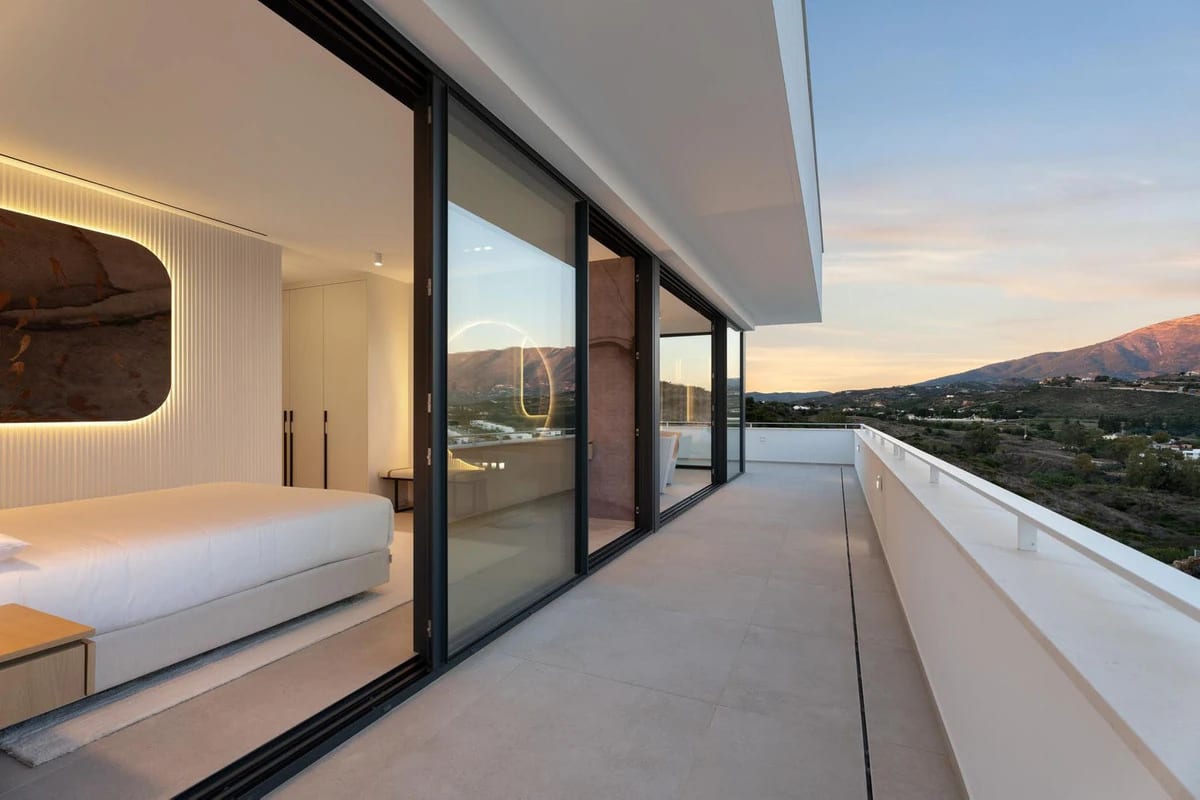 Villas with Expansive Private Gardens · Photo 23