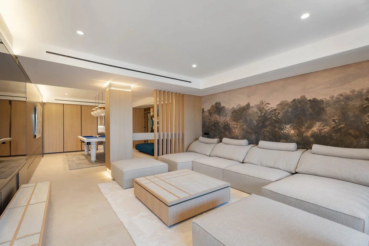 Villas with Expansive Private Gardens · Photo 25