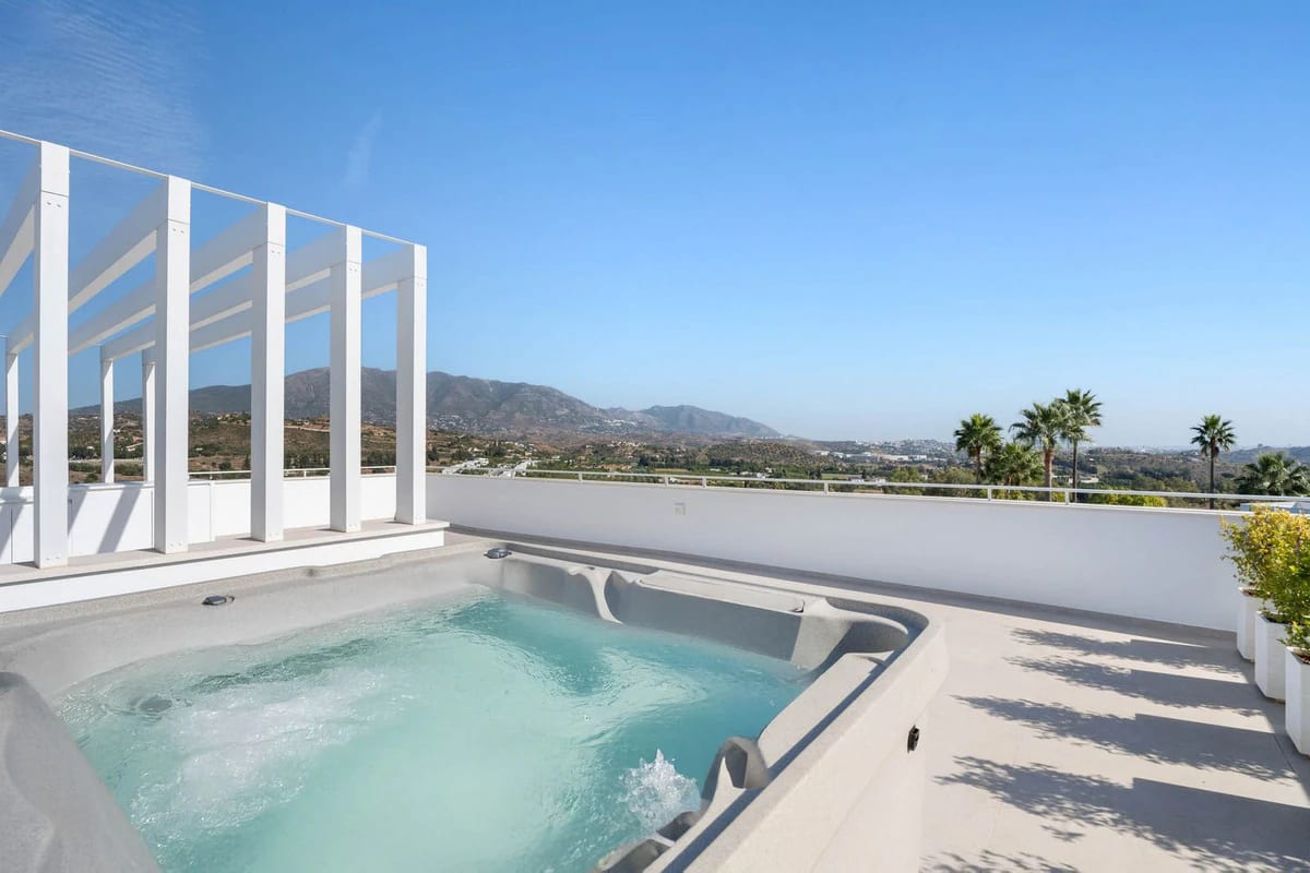 Villas with Expansive Private Gardens · Photo 59