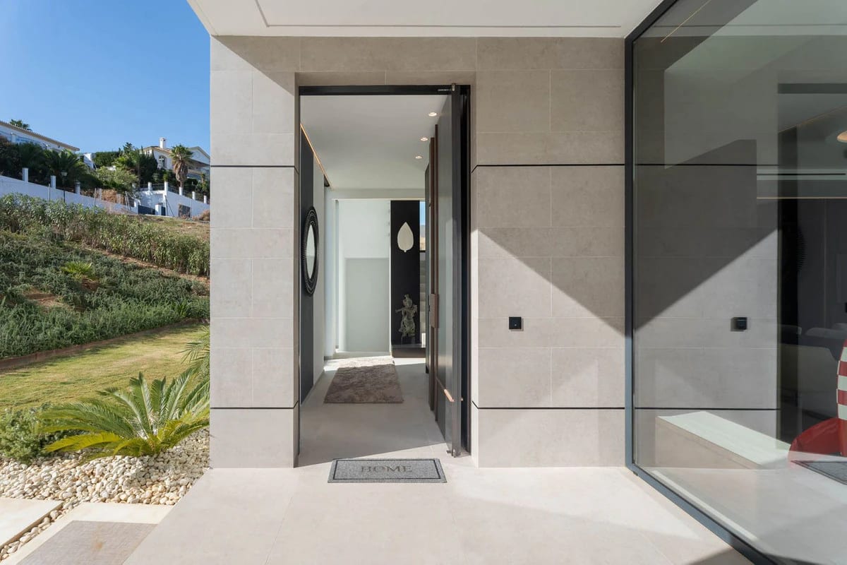 Villas with Expansive Private Gardens · Photo 29