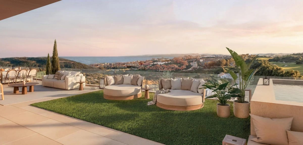 Frontline Golf Apartments · Photo 8