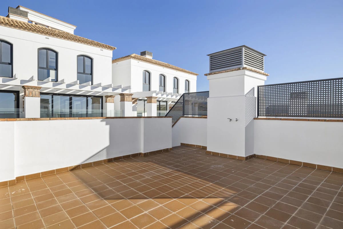Terraced Townhouses with Communal Pool · Photo 9