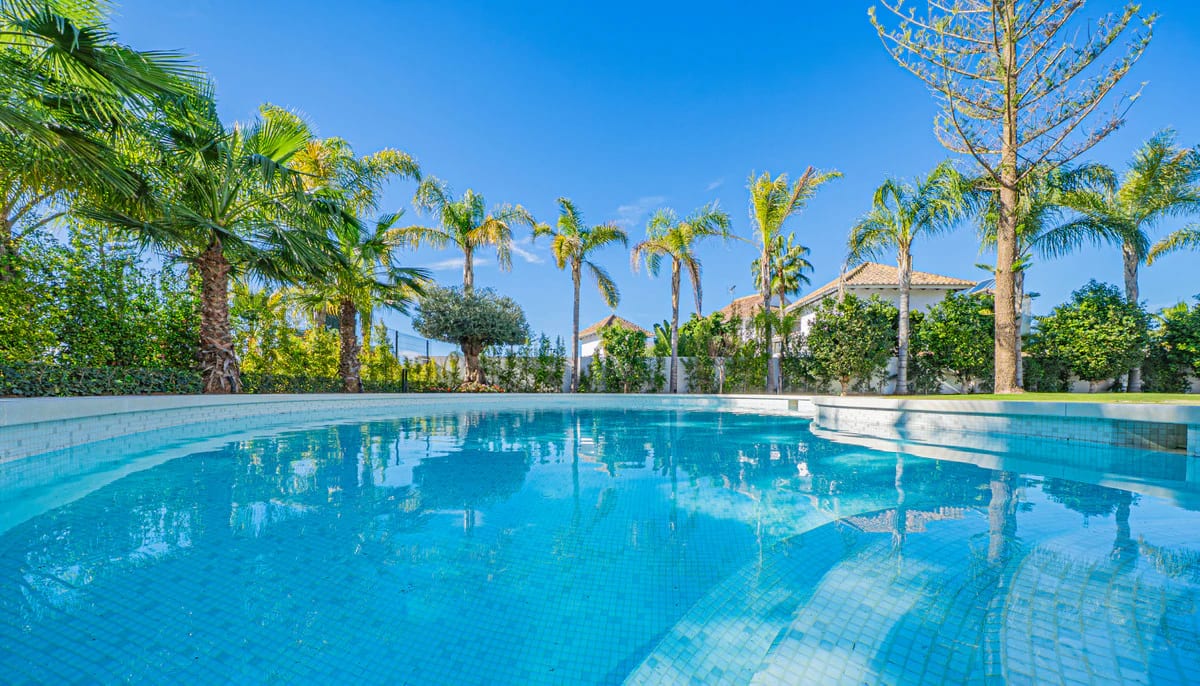 Villas with Private Pools and Gardens · Photo 49