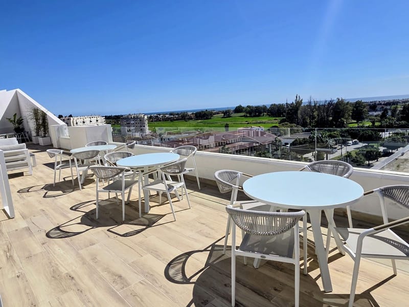 Middle Floor Apartment in Nueva Andalucía