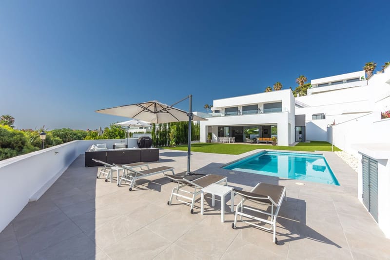 Detached Villa in La Duquesa