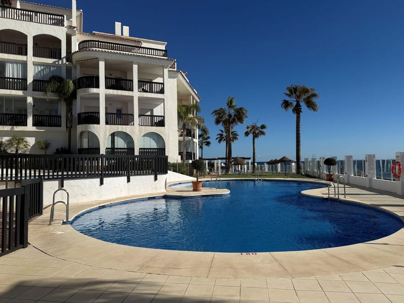 Middle Floor Apartment in Calahonda