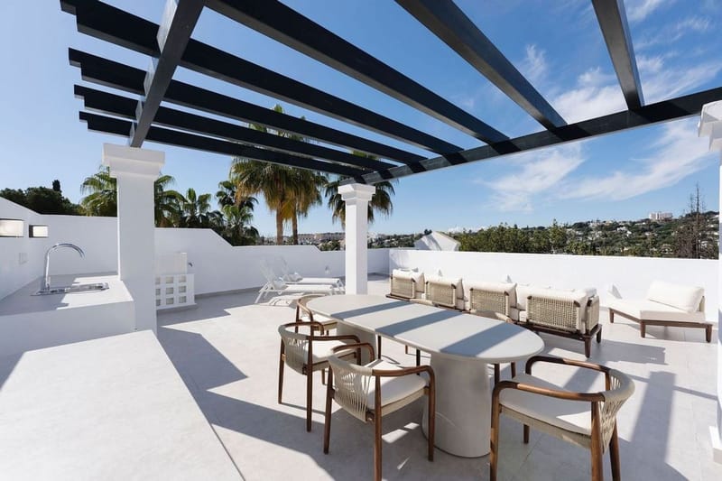 Duplex Penthouse for Sale in Aloha Gardens